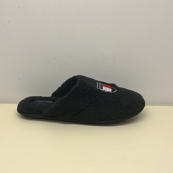 Tommy Hilfiger Logo Black Fur Slippers Men’s Size 9 (NWOT) - Picture 2 of 6